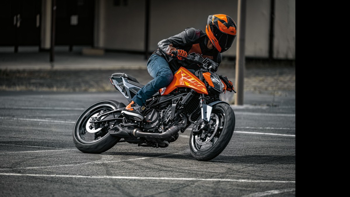 KTM 390 Duke official press photo
