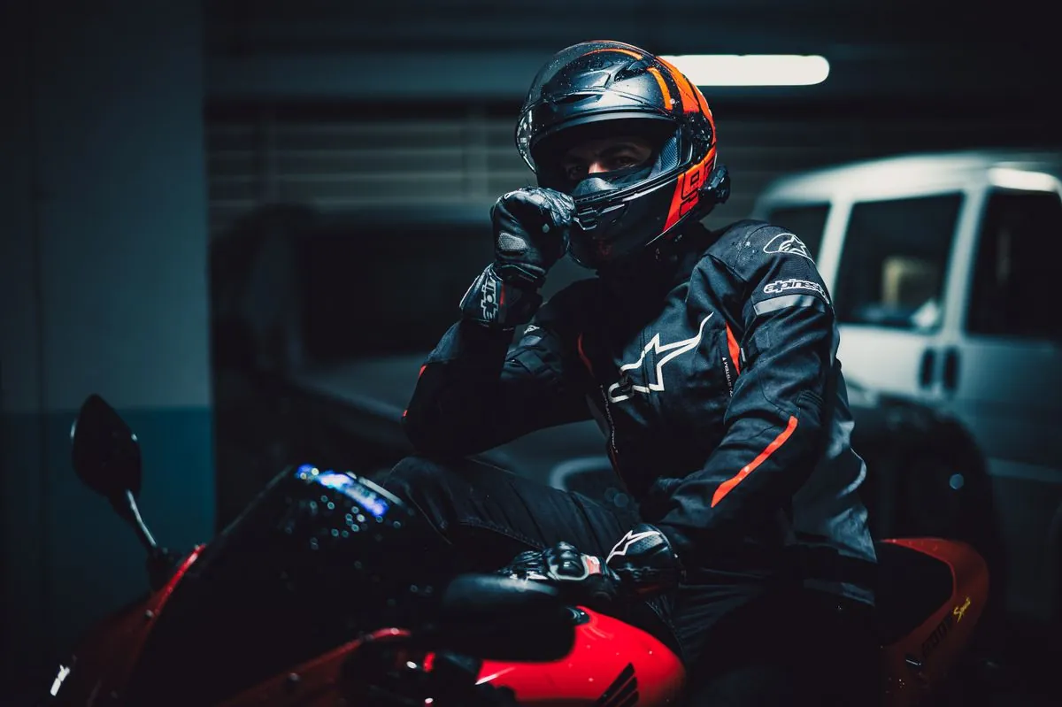 AliExpress Motorcycle Gear — What's Safe to Buy and What to Avoid