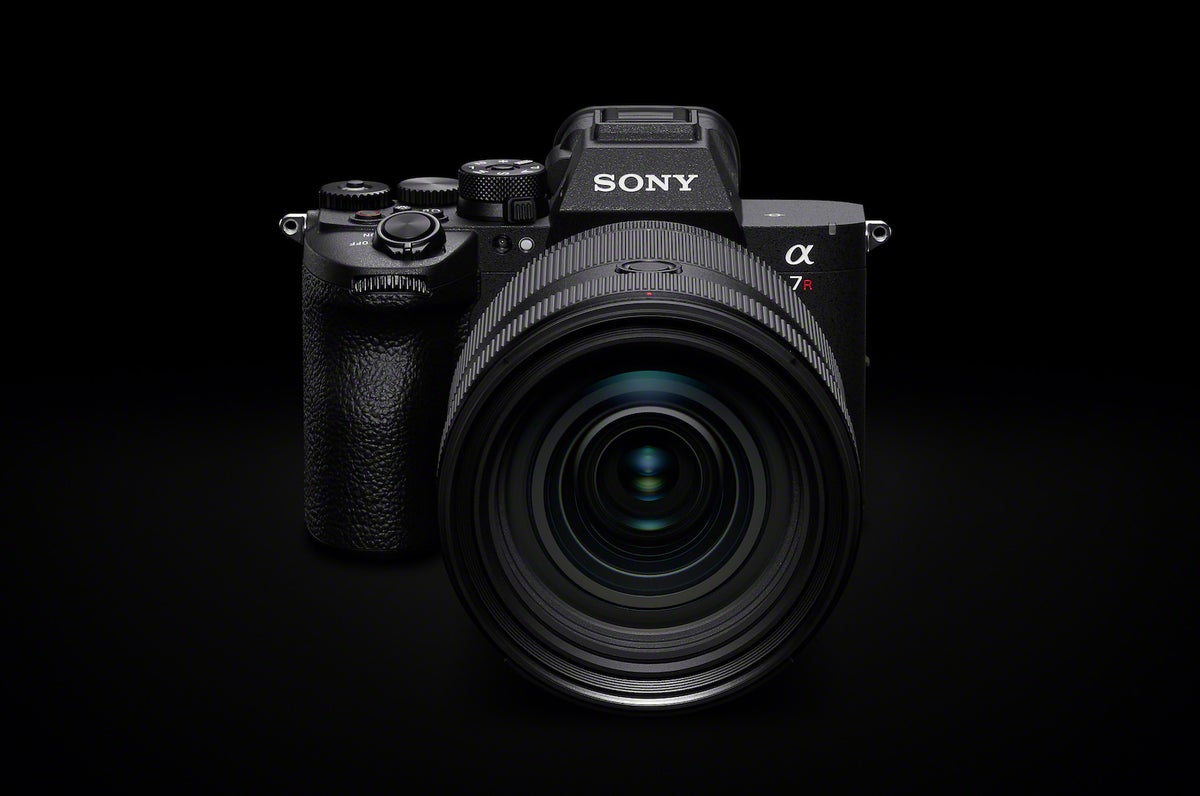 Sony Alpha 7R VI full-frame mirrorless camera with 66.8MP stacked Exmor RS sensor, product photo