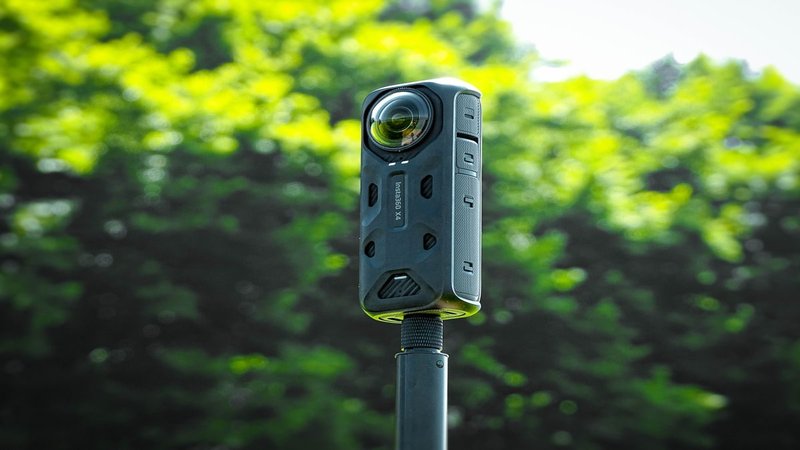 Insta360 camera showing 360-degree recording interface, representing the X6 retail leak